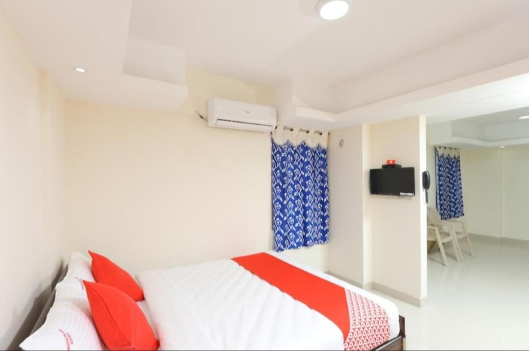 Phoenix Inn Chennai Exterior photo
